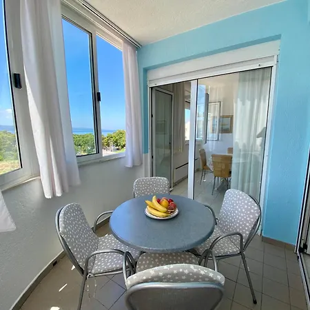 Apartment 2 Bedrooms With Sea View